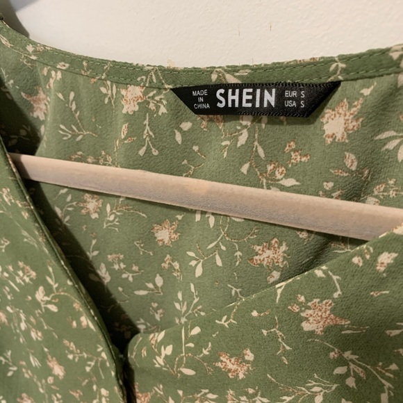 Floral blouse - Picture 3 of 3